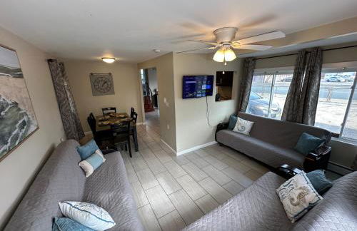 Newly Renovated 2 Bedroom House - Foto 1