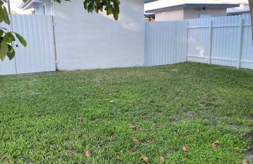 Luxurious Westchester Home Near Miami Clinics - Photo 23