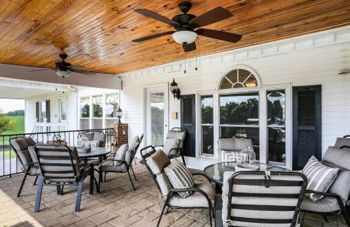 Historic Cedar Hill Mansion on Large Farm with Pool! - Foto 35