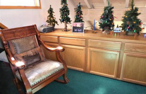 Dream Getaway-Secluded Hot Spa-Walk to Village-Walk to Pineknot Trailhead-Plus King Bed! - Foto 25