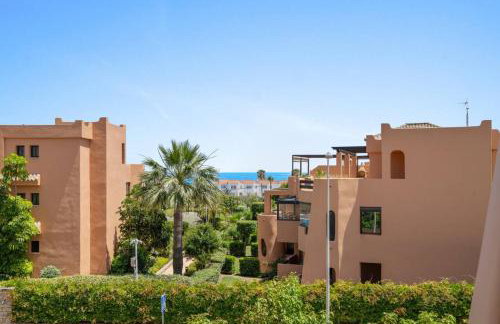 Family Friendly 2BR in Casares Pool and Padel Fun - Foto 18