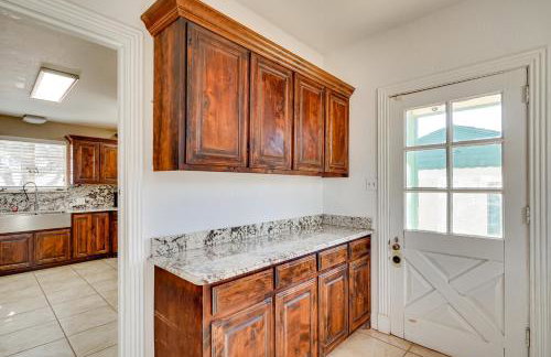 Secluded Ranch with Courtyard about 4 Mi to Odessa! - Foto 13