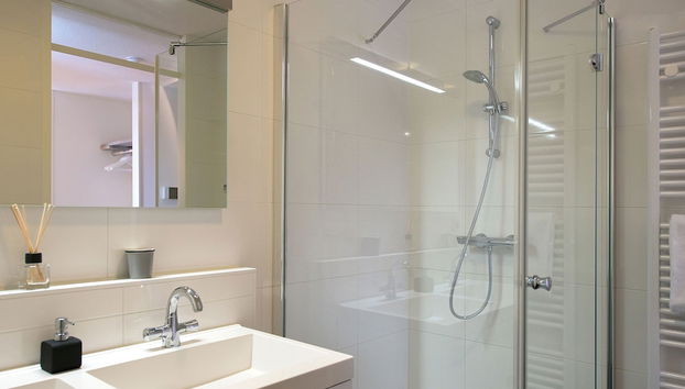 Sunlit Retreat With Balcony - Foto 5, Baño