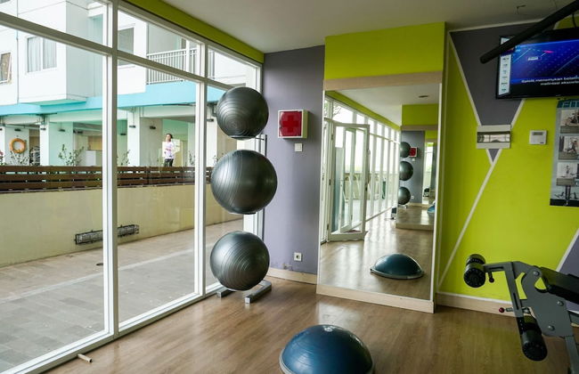 Minimalist And Cozy Studio Room At The Nest Puri Apartment - Foto 18