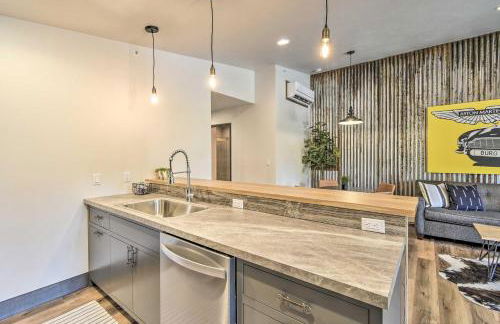 Modern Townhome with Deck - half Mi to Elkhart Lake! - Foto 11