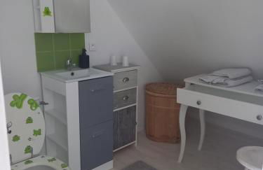 Maison tout confort au calme à 300m de la mer et du GR34 avec jardin - Foto 28