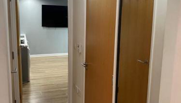 Modern 1-Bed Flat with Balcony - Foto 4