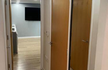 Modern 1-Bed Flat with Balcony - Foto 4