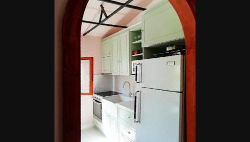 ΕΞΟΧΙΚΗ ΚΑΤΟΙΚΙΑ ΜΕ ΑΥΛΗ - Foto 2