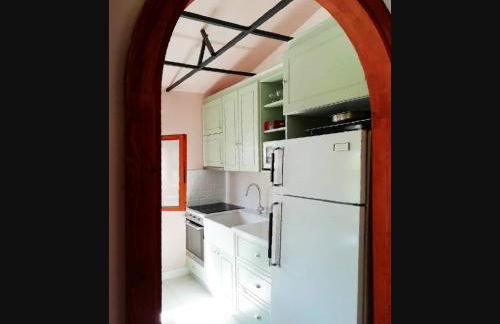 ΕΞΟΧΙΚΗ ΚΑΤΟΙΚΙΑ ΜΕ ΑΥΛΗ - Foto 2