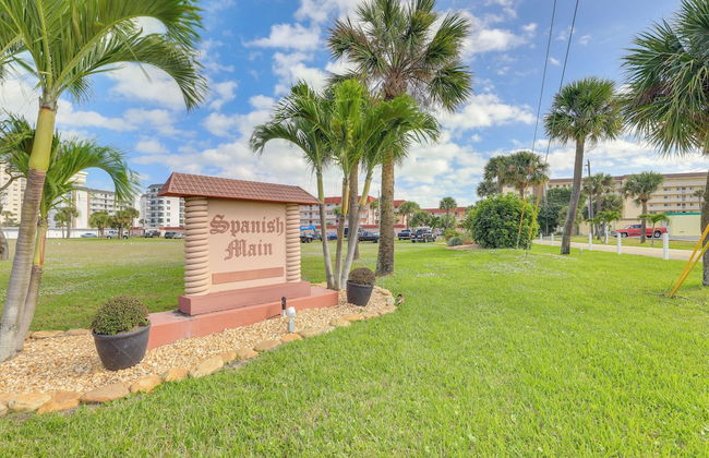 Sunny Cocoa Beach Condo with Balcony and Pool Access - Foto 37