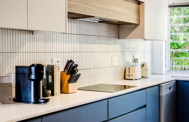 Unwind at Contemporary Alanda Apartment - Foto 20