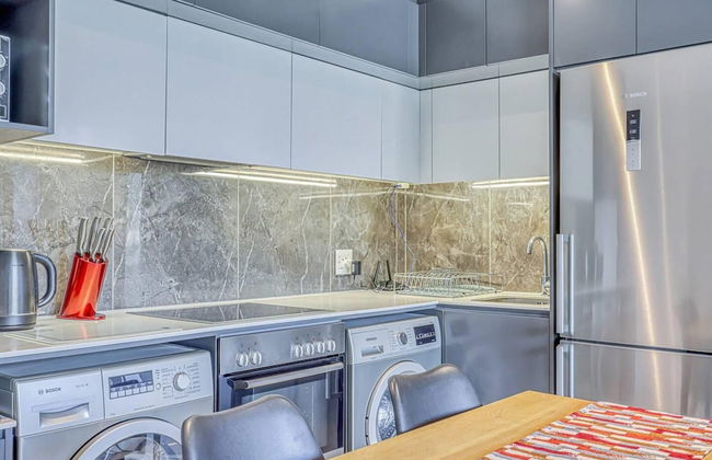 Luxury 1 Bed Apartment at The Capital on the Park - Photo 6