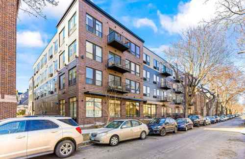 Luxurious 2BR Retreat near Downtown with Roofdeck and Gym - Foto 38