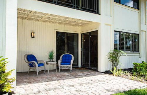 Newly Listed! 20 Percent Off! Golf and Tennis Community - Lavish Living - Foto 33