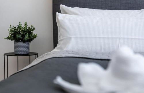 NEU! City-Loft-Apartment im Goethe Palais I 5P I Lift I Parkplatz I Zentrum I Helios - Photo 10