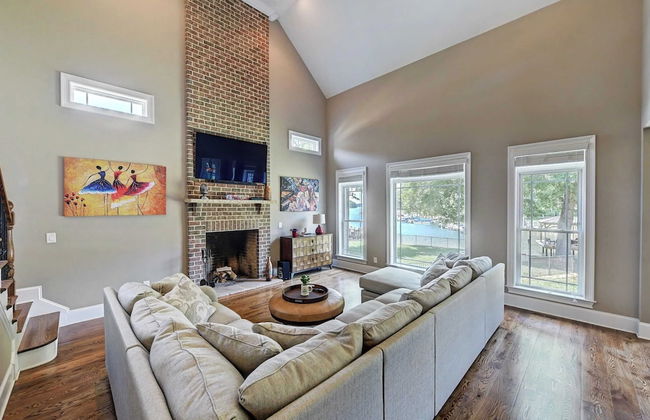 Dock Holiday by Avantstay Custom Home + New Dock - Foto 2