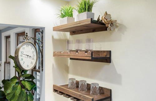 1884 Elegant Home Fire Pit, Tesla Tech, Near DT - Foto 19