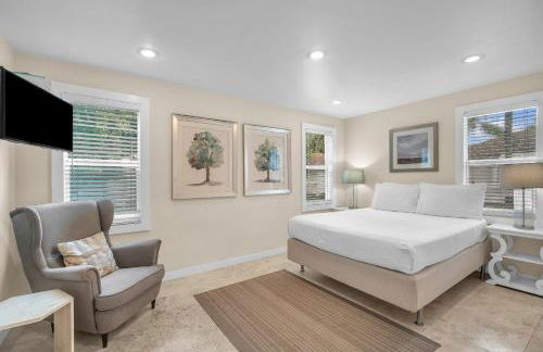 Grove Bay Bungalow - 2/2 Gated Cottage-Walk to Bay - Foto 14