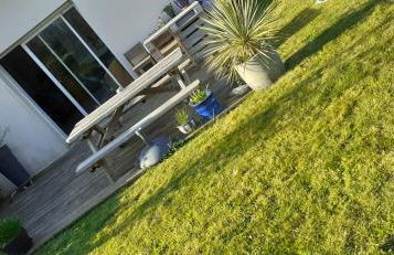 Maison moderne mitoyenne exposée plein sud avec terrasse - Foto 15