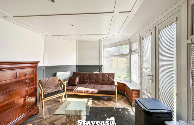 Beautiful Detached Villa - Jacuzzi Bath - Parking - Foto 60