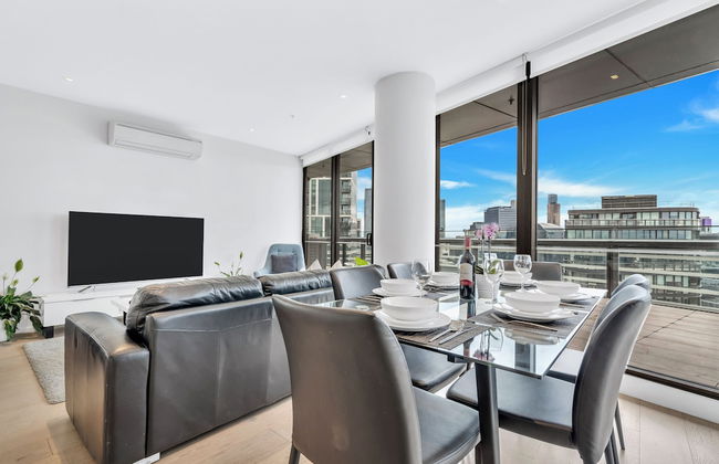Melbourne Lifestyle Apartments - Best Views on Collins - Photo 61