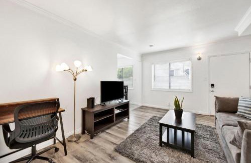 Cozy Elegant Oasis With Parking - Foto 12