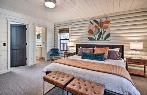 Enchanting Forested Cabin with Fire Pit and Grill - Foto 12