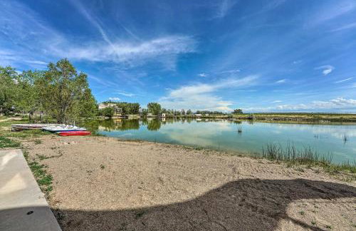 Lakefront Country Home with Waterslide and Trampoline! - Foto 34