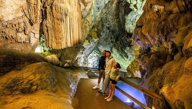 Visitando las Cuevas de Cerdon