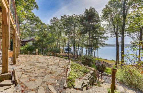 Huge Waterfront Home with Dock on Lake Wallenpaupack - Foto 34