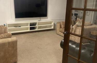 Lovely 3 bedroom house in Borehamwood . - Foto 23