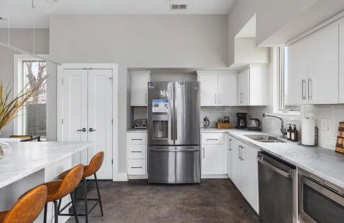 Modern Luxury Rooftop Deck, 3 mi to Downtown - Foto 19