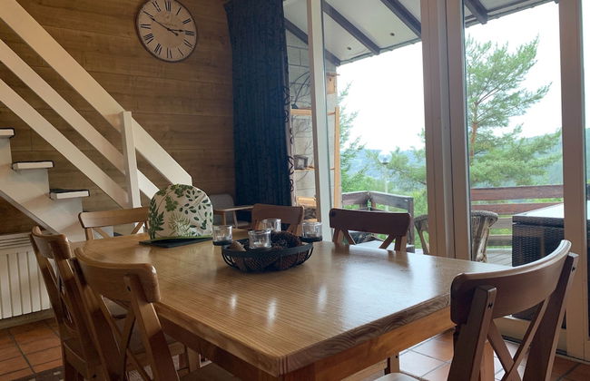 Bungalow With View Near Coo - Photo 14