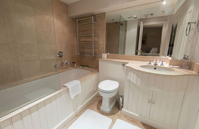 JOIVY Stunning 6-bed house near Harrods in Knightsbridge - Photo 27