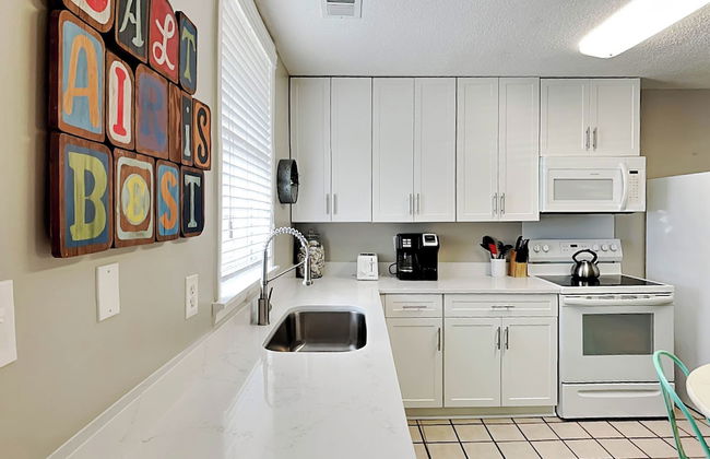 Latitude Adjustment A Tybee Vacation Rentals - Photo 6