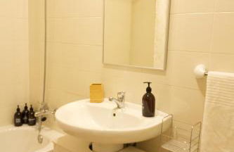 La Bodega del Mar - Luminoso y céntrico apto con piscina en verano y parking - Foto 13