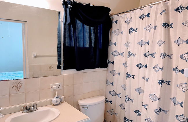 Yancey Largo Villa Perfect Jamaica Ironshore Getaway w Private Pool and Onsite Staff Services by RedAwning - Photo 4