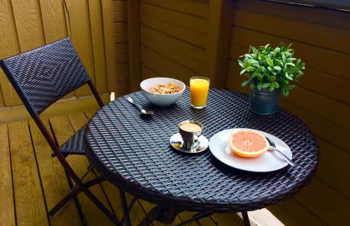 Vail View Loft - Slope-view condo, free bus for quick access to Vail Village - Photo 16