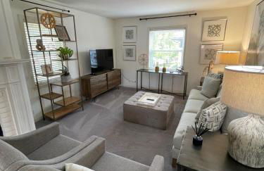 The Royal Room at Galleria - Foto 41