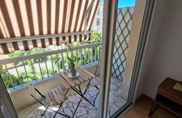Elegant and comfortable 3 room, beach & transport within walking distance - Photo 13