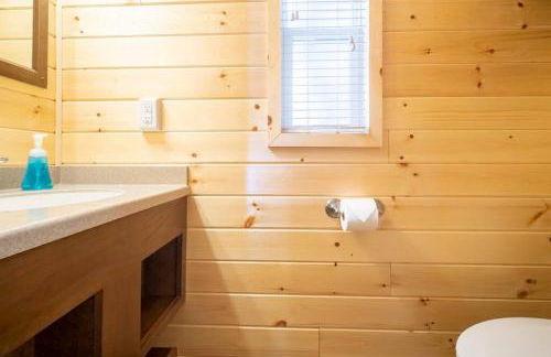 The Fox Den Cabin #14 at Blue Spruce RV Park & Cabins - Foto 13