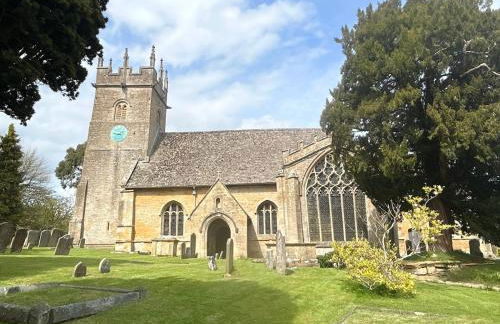 A Cotswold Gem, Sleeps 4, Pub Shop & Cafe in Village - Photo 14