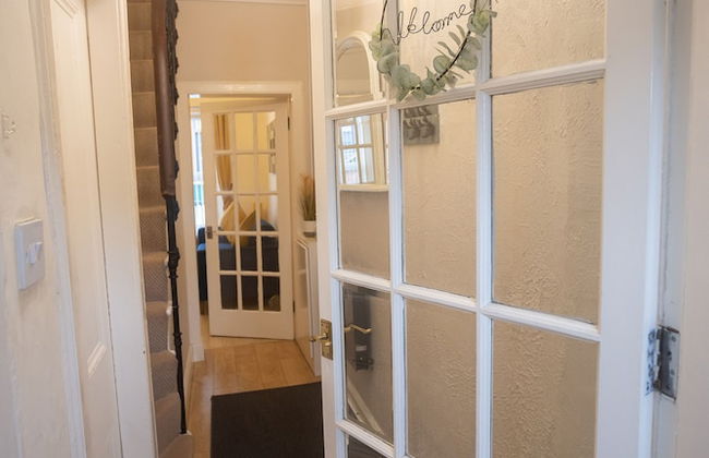 Sandgate 2-bed Apartment in Ayr Central Location - Foto 25