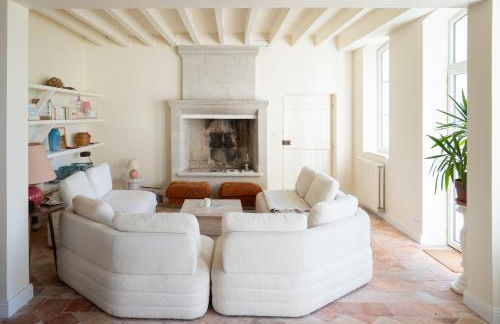 Narcisse Bienvenue - Élégance et Raffinement - Photo 9