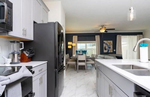 Luxurious Family-friendly 5 Bd 12 Guests w Screened Pool Close to Disney - Foto 38