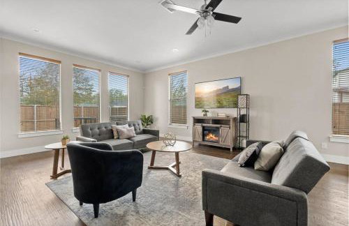 Trinity Groves Retreat - Large Modern 5 BR Home - Foto 35