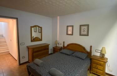 4 Bed Villa - Sleeps 8 - Pool - HotTub - Garden - Foto 14