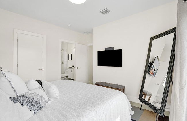 The Zen Suites - Photo 24