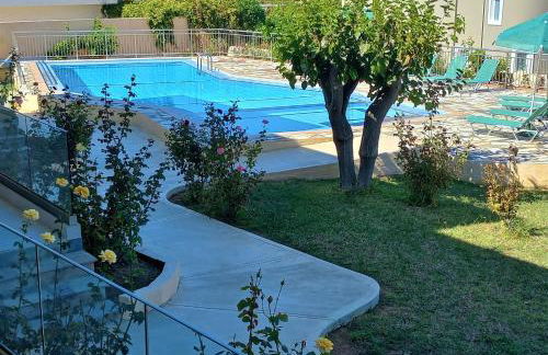 Family Friendly Kalliopi Apt - Photo 17